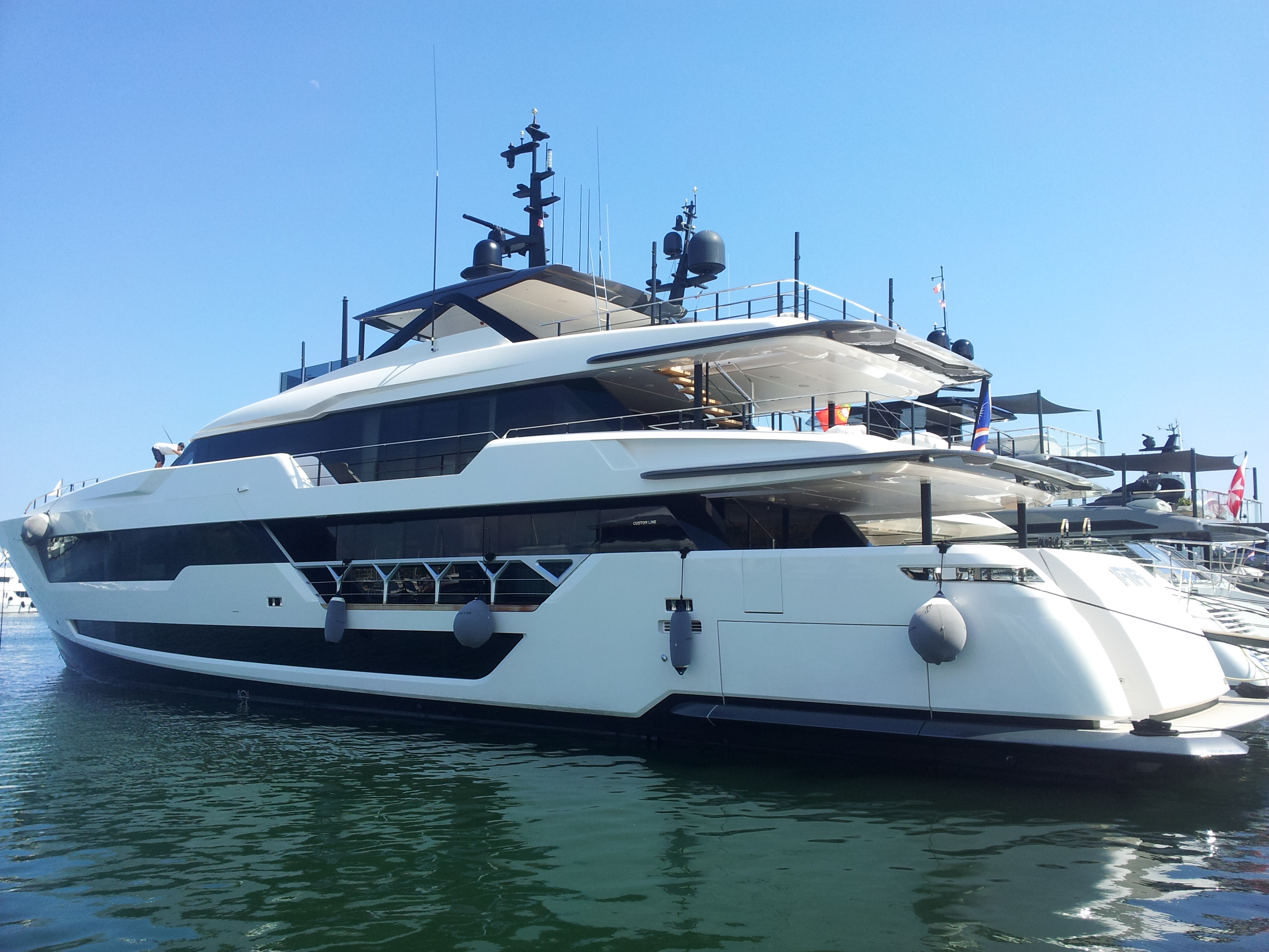 Bateau – Film solaire marine – Cannes